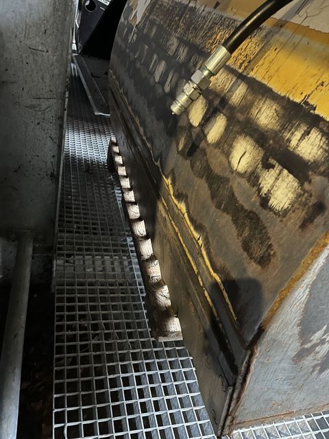 [3379-5186451-7.jpg]