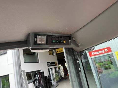 [3379-5581691-12.jpg]