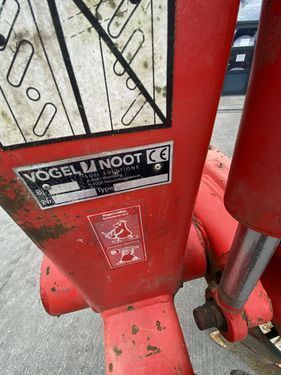 [3379-5942383-12.jpg]