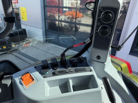 [3379-6119898-16.jpg]