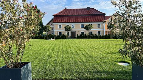 [3379-6385973-4.jpg]