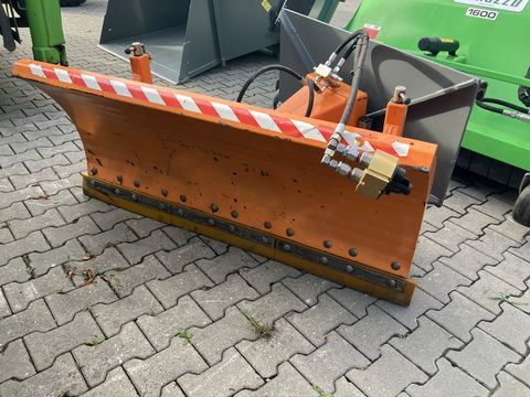 [3379-6389860-6.jpg]