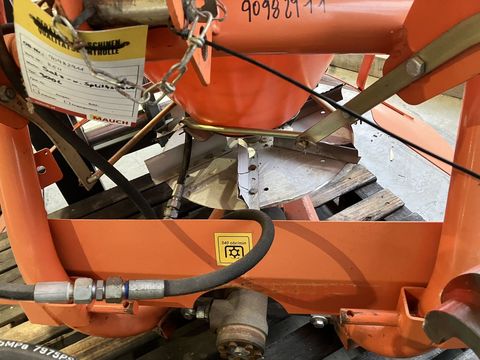 [3379-6390474-8.jpg]