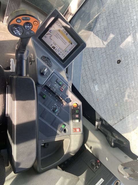 [3379-6395268-11.jpg]