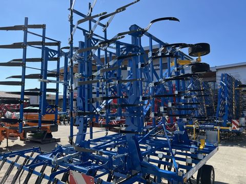 [3379-6403237-11.jpg]