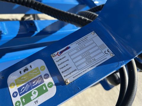 [3379-6403237-3.jpg]