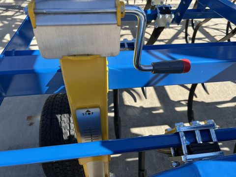 [3379-6403237-8.jpg]