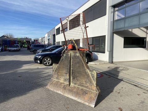 [3379-6406351-0.jpg]