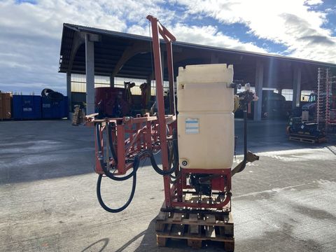 [3379-6406386-3.jpg]