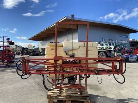 [3379-6406386-4.jpg]