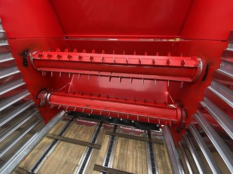 [3379-6418454-17.jpg]