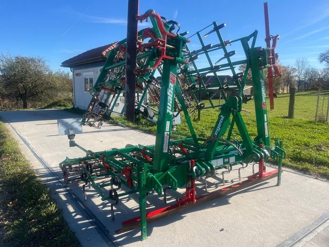 [3379-6478301-0_1.jpg]