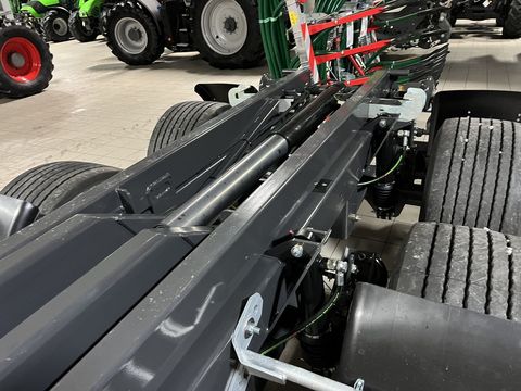 [3379-6492891-16.jpg]