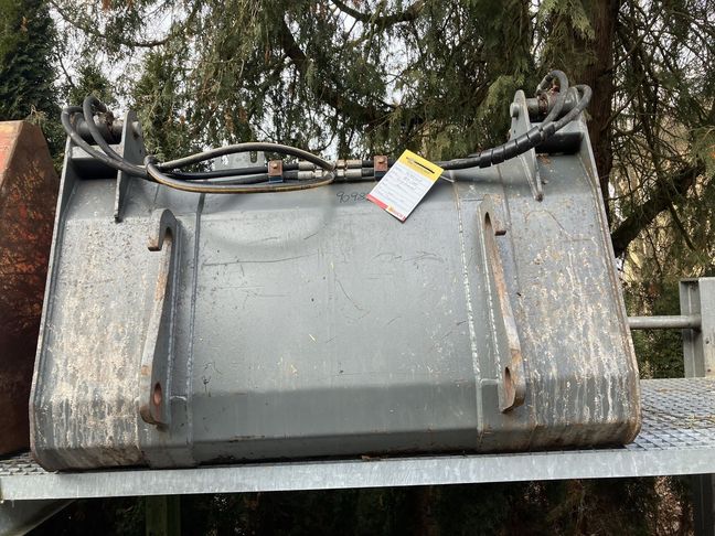 [3379-6597544-0_1.jpg]