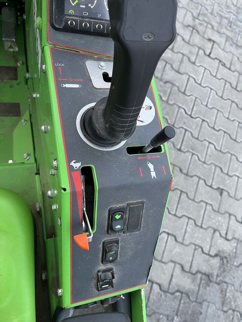 [3379-6645537-9.jpg]