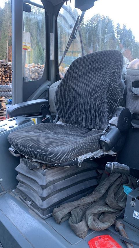 [3379-6645540-8.jpg]