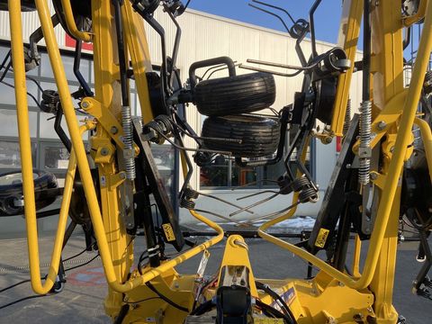 [3379-6646726-8.jpg]