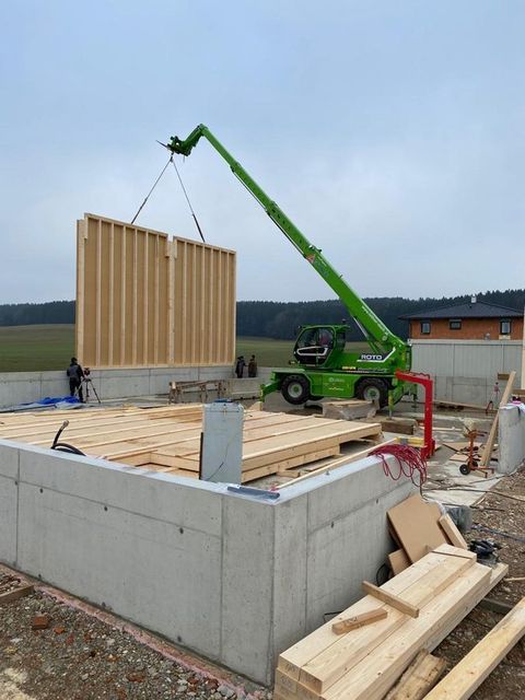 [3379-6646739-2.jpg]