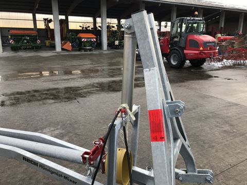 [3379-6666650-9.jpg]