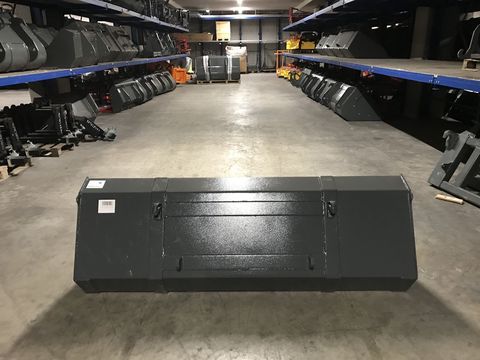 [3379-6666866-3.jpg]