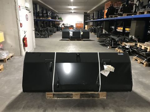 [3379-6666926-6.jpg]