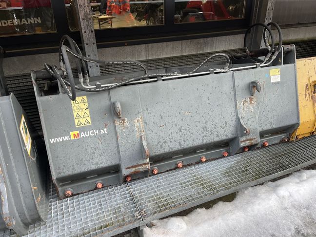 [3379-6667453-0_1.jpg]