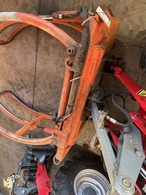 [3379-6667490-5.jpg]