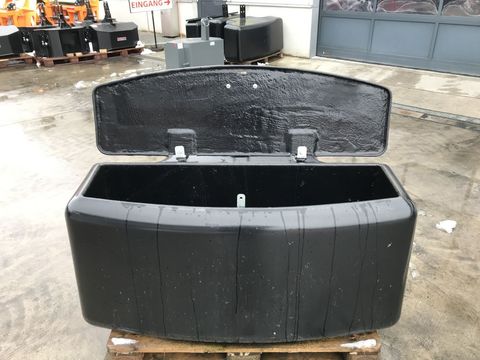 [3379-6667687-8.jpg]