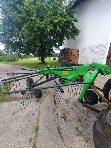 [3379-6682357-0_1.jpg]