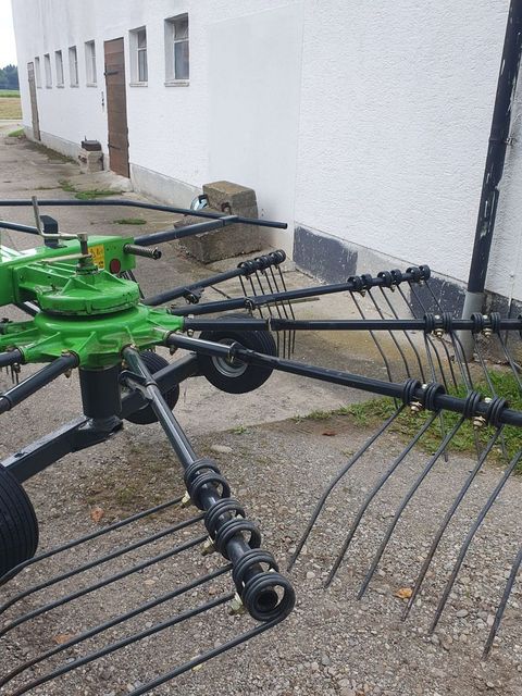 [3379-6682357-1.jpg]