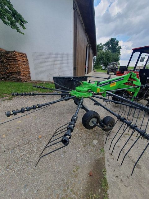 [3379-6682357-2.jpg]