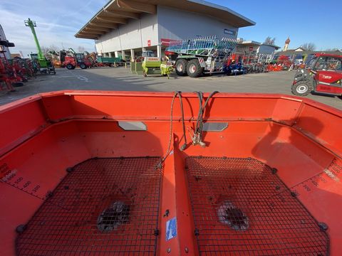 [3379-6682439-8.jpg]