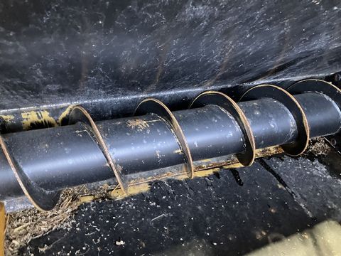 [3379-6725293-5.jpg]