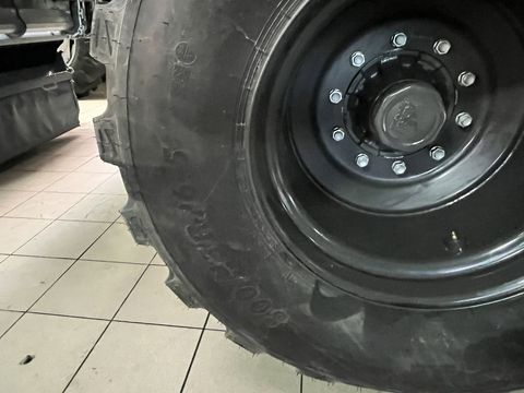 [3379-6727897-14.jpg]