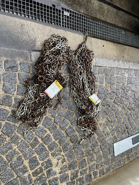 [3379-6745707-0.jpg]