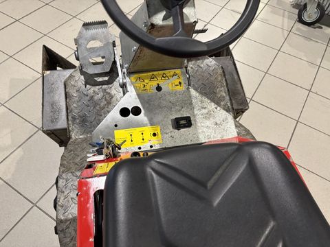 [3379-6746127-9.jpg]