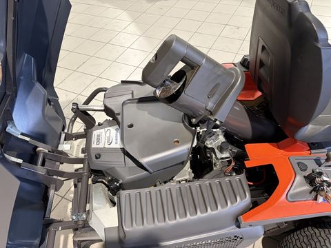 [3379-6746230-11.jpg]