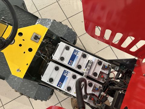 [3379-6746290-9.jpg]