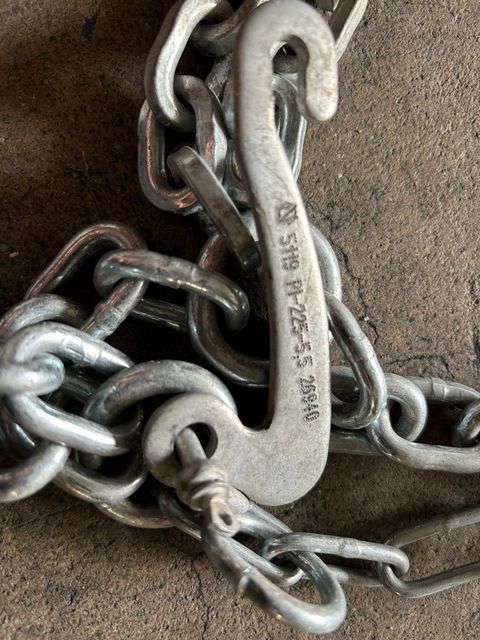 [3379-6765688-4.jpg]