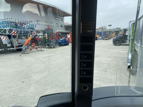 [3379-6765708-11.jpg]