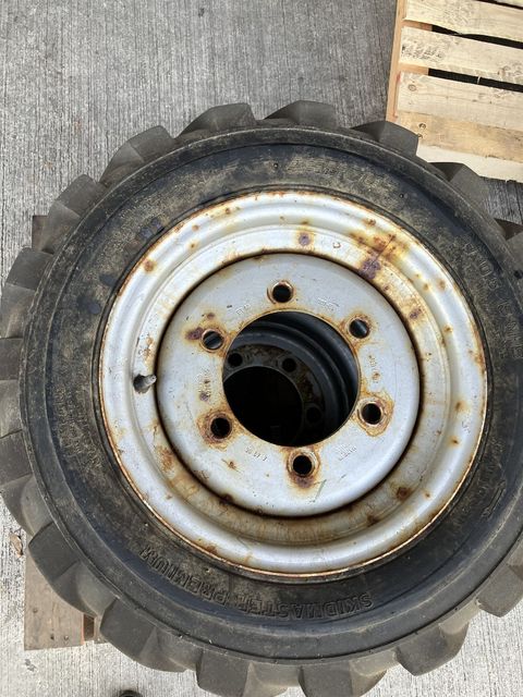 [3379-6870790-0.jpg]