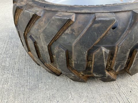 [3379-6870790-5.jpg]