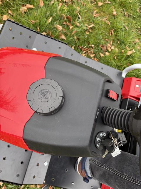 [3379-6884385-3.jpg]