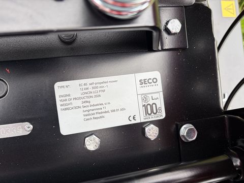 [3379-6884385-7.jpg]