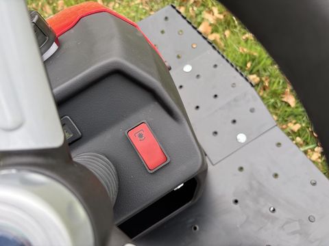 [3379-6884385-8.jpg]