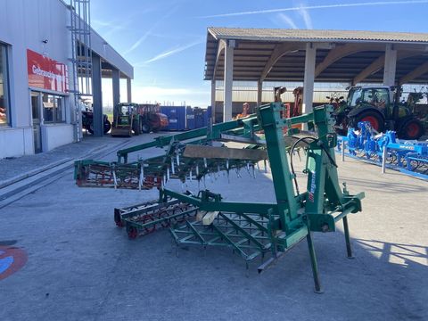 [3379-6899575-2.jpg]