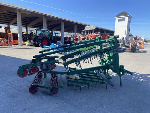 [3379-6899575-7.jpg]