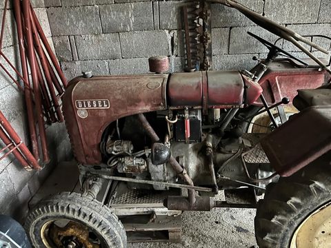 [3379-6899791-2.jpg]