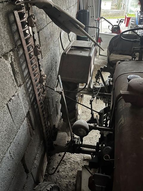 [3379-6899791-6.jpg]