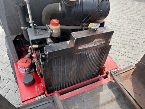 [3379-7274807-14.jpg]